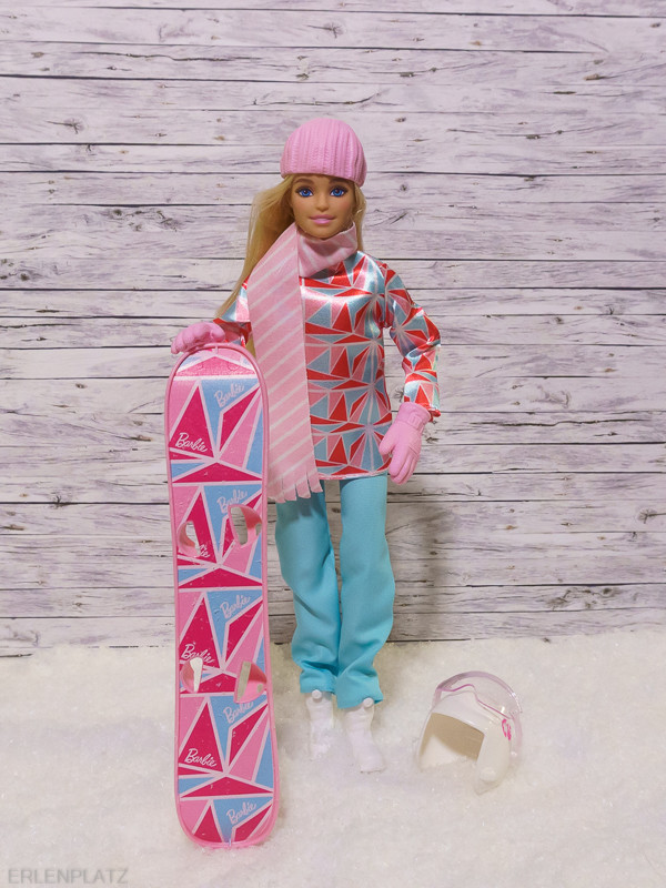 Barbie Wintersport HCN32 mit Snowboard.