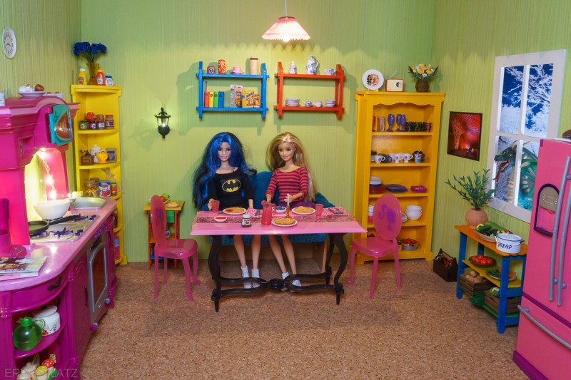 Gloria und Barbie Meghan bekommen Besuch.